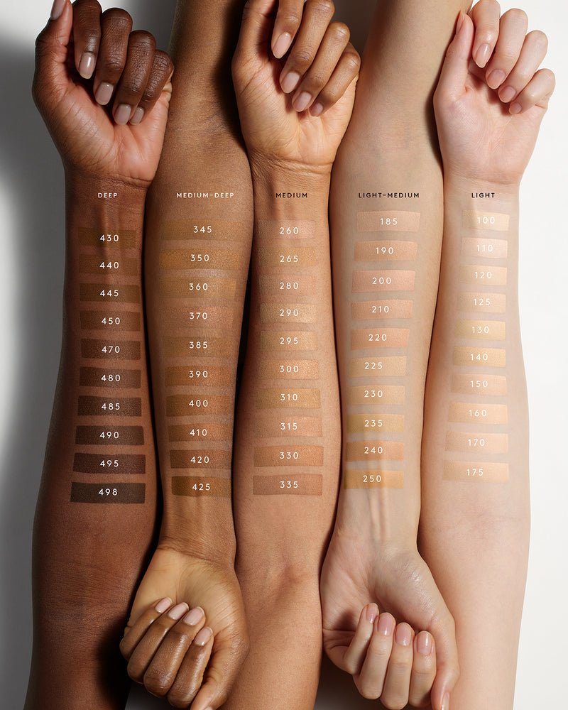 Soft'lit Naturally Luminous Longwear Foundation — 220